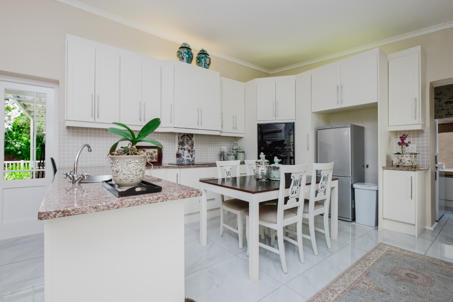 4 Bedroom Property for Sale in Claremont Western Cape